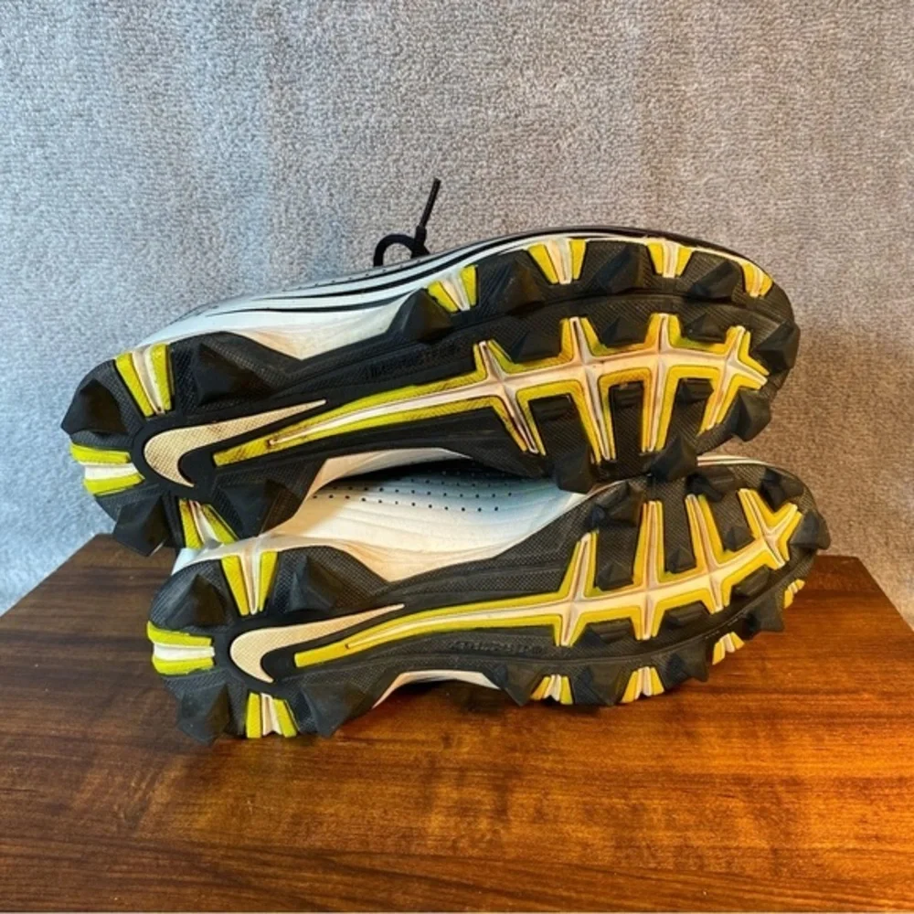 Nike BSBL FastFlex Vapor‎ Shoes Boys Cleats Athletic Size 4.5Y